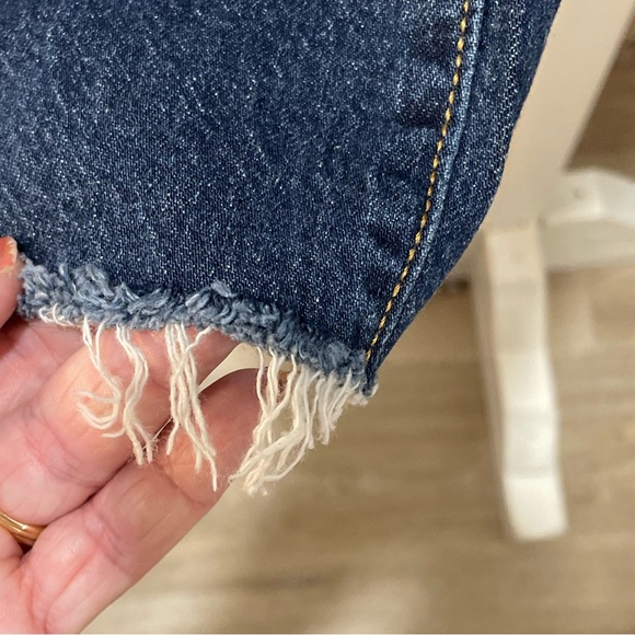 Nice pair of jeans , light distressing - Picture 2 of 7